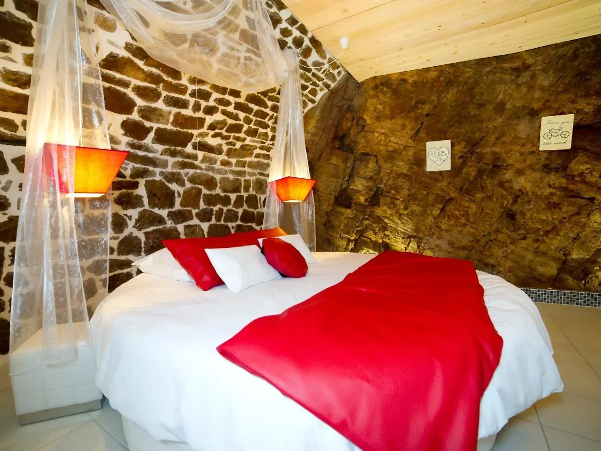 La Cazette Bed and Breakfast Recoules-Previnquieres Bed & Breakfast